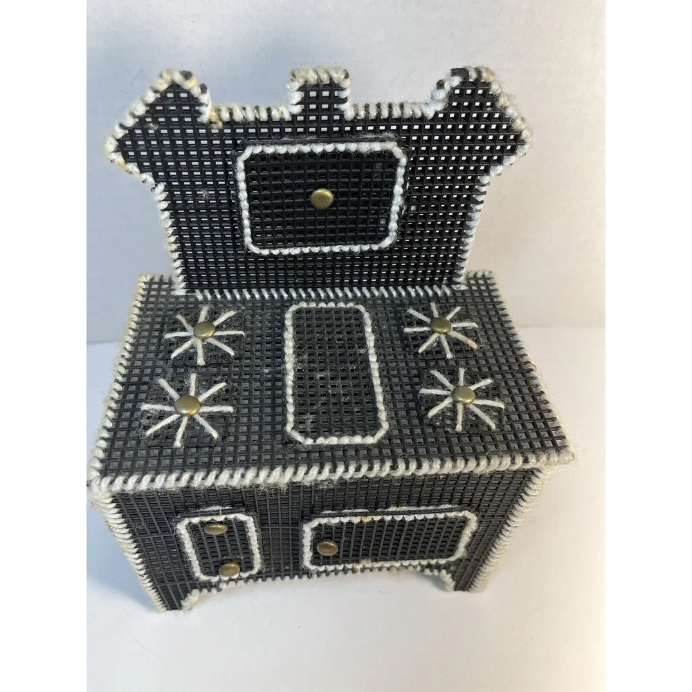 Needlepoint this vintage